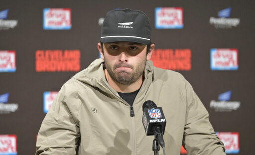 Baker Mayfield hip injury